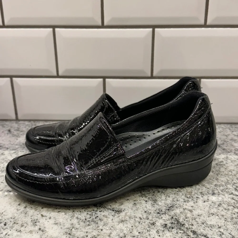 ECCO Women 36 Patent Leather Slip On Wedge Loafer Black Shock Point Professional